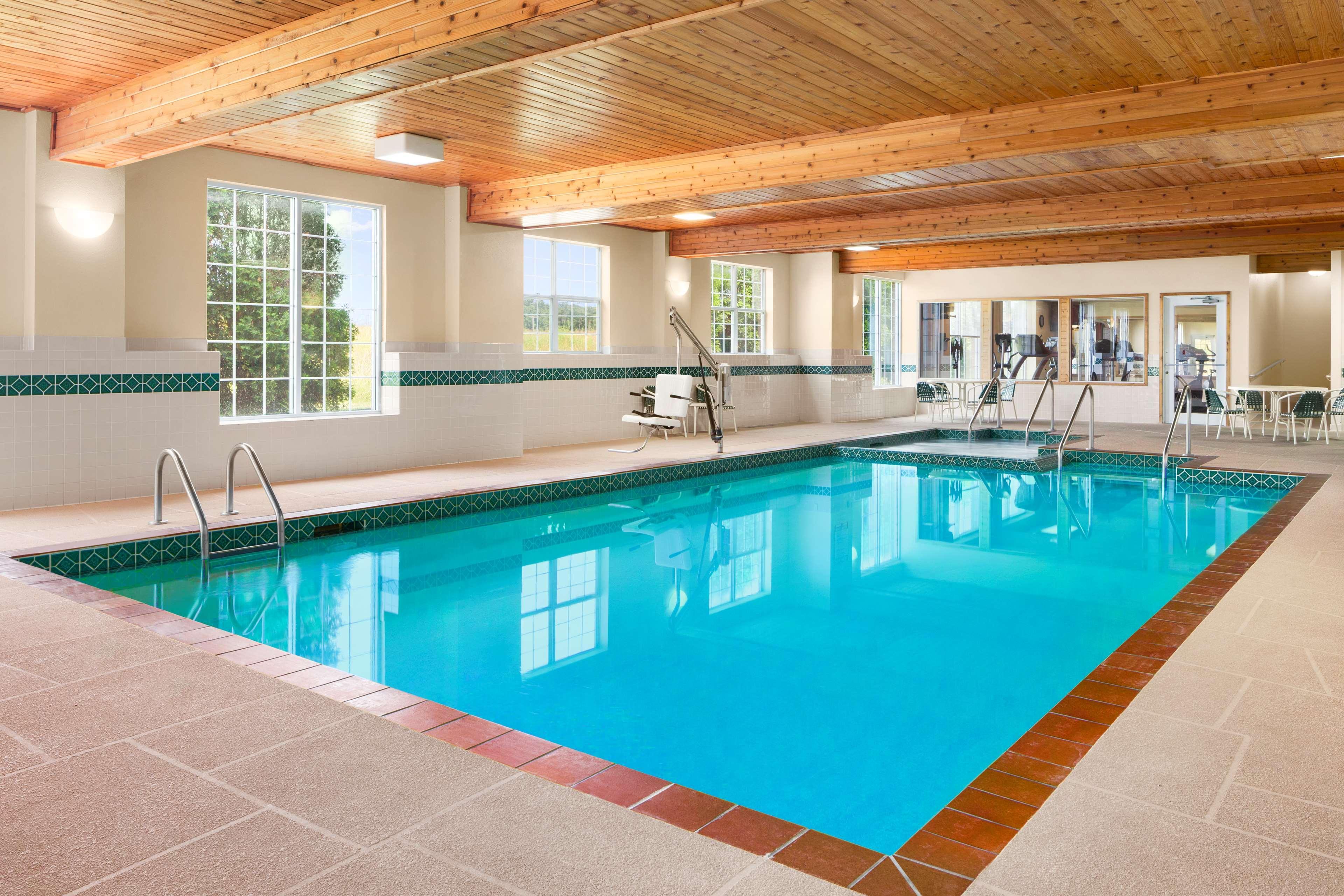 Country Inn & Suites By Radisson Kenosha - Pleasant Prairie Ngoại thất bức ảnh