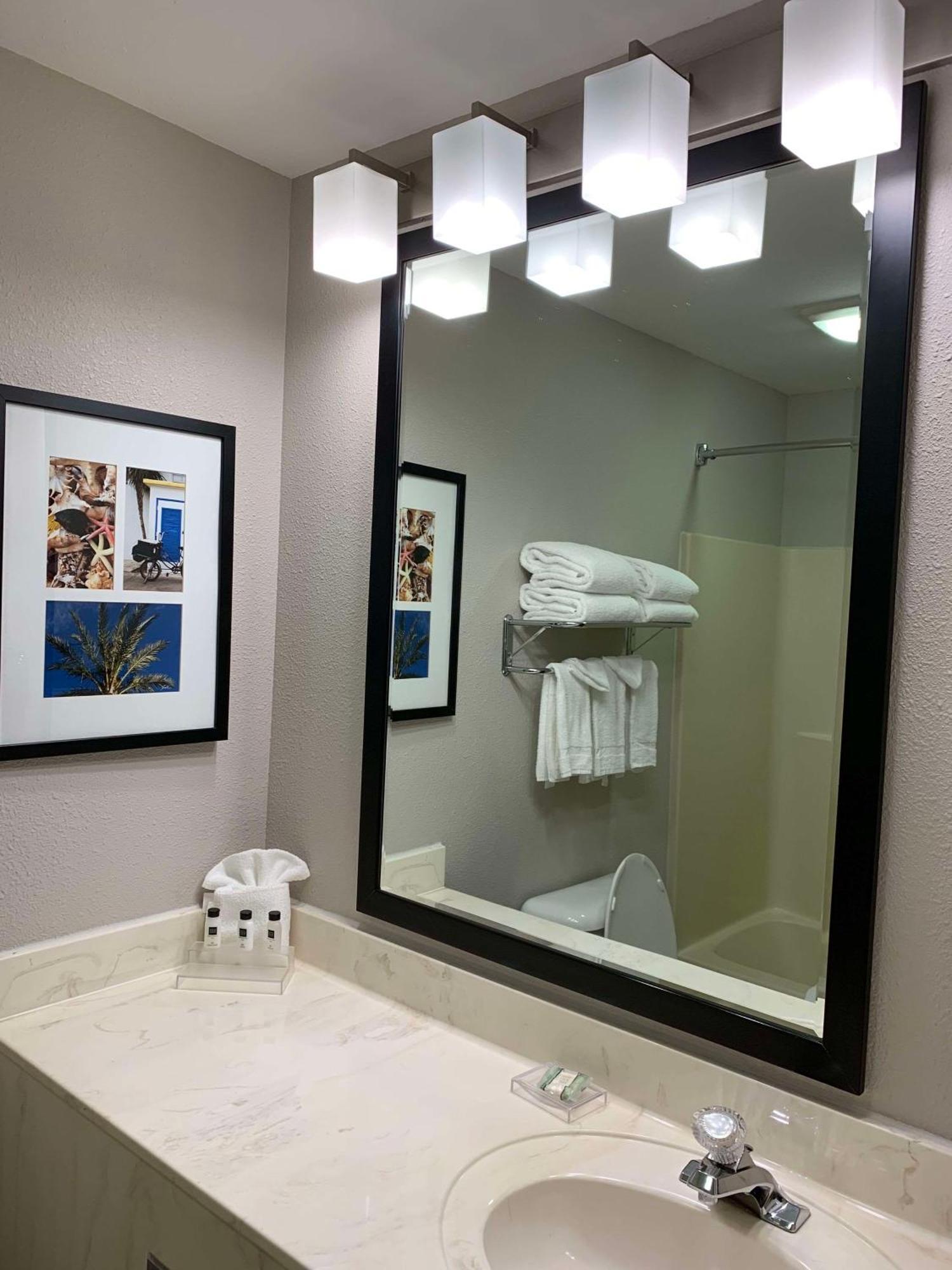 Country Inn & Suites By Radisson Kenosha - Pleasant Prairie Ngoại thất bức ảnh